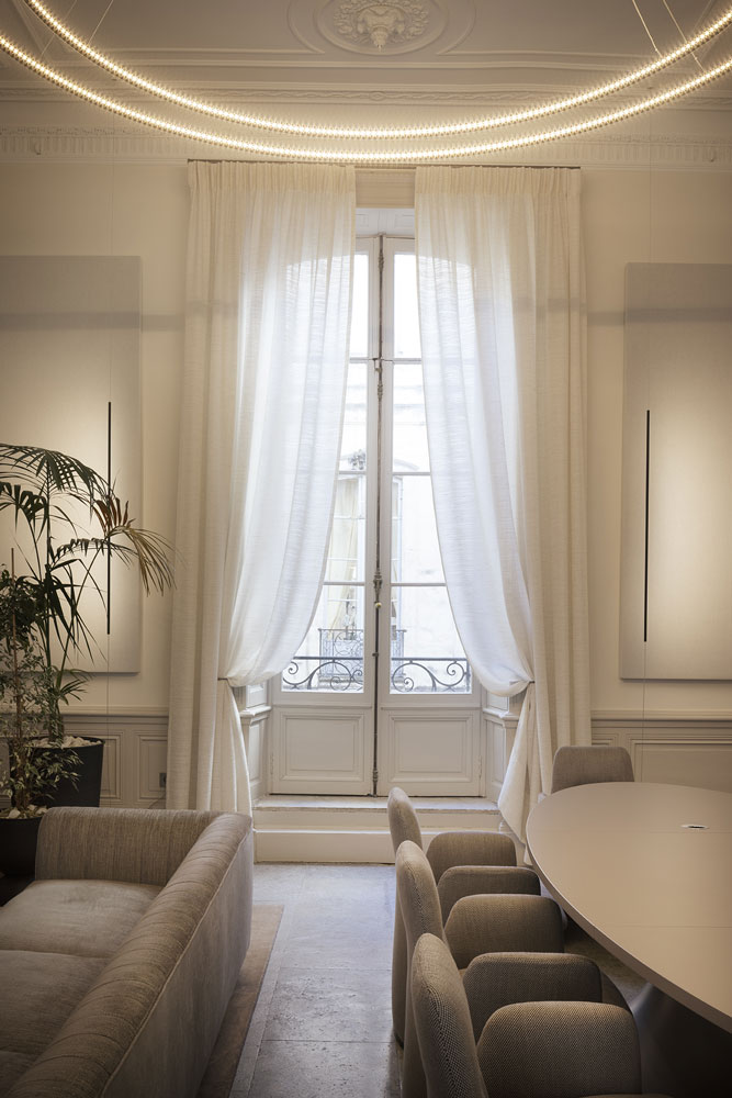 Bureaux direction, salon, fenêtre